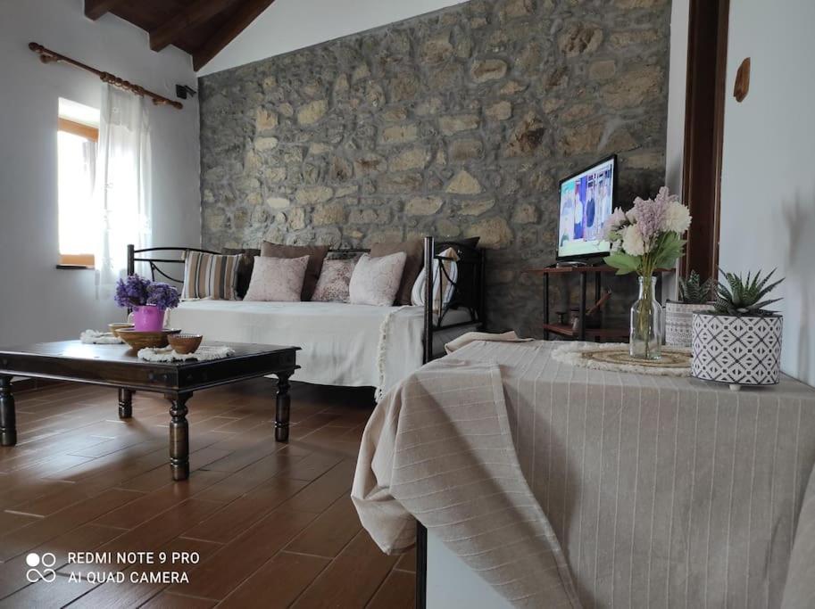 Villa Petroula Kontias Esterno foto